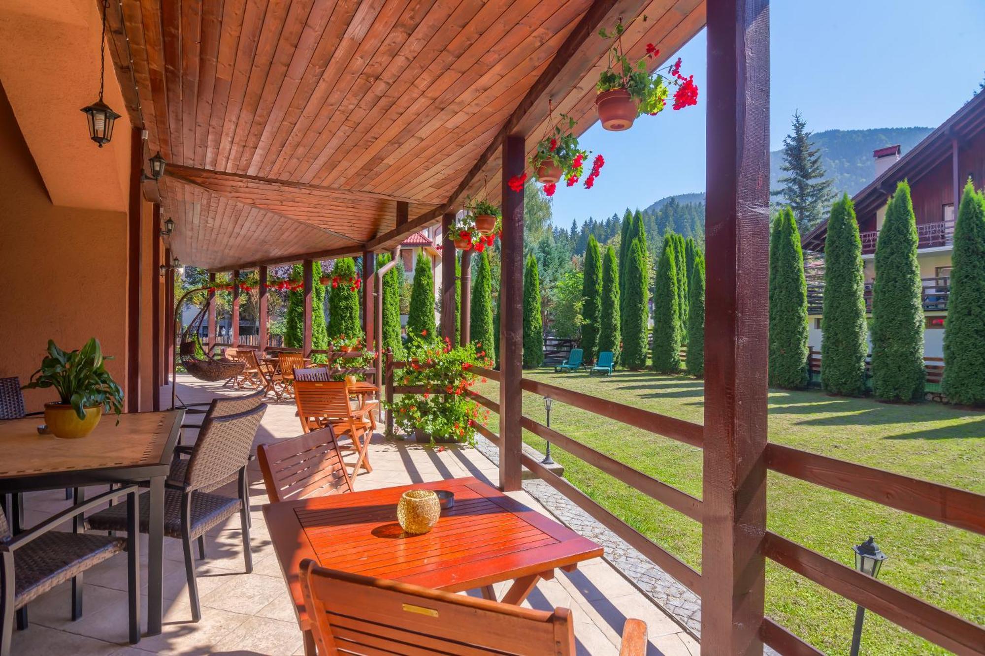Pension Pantheon Poiana Brasov Exterior photo